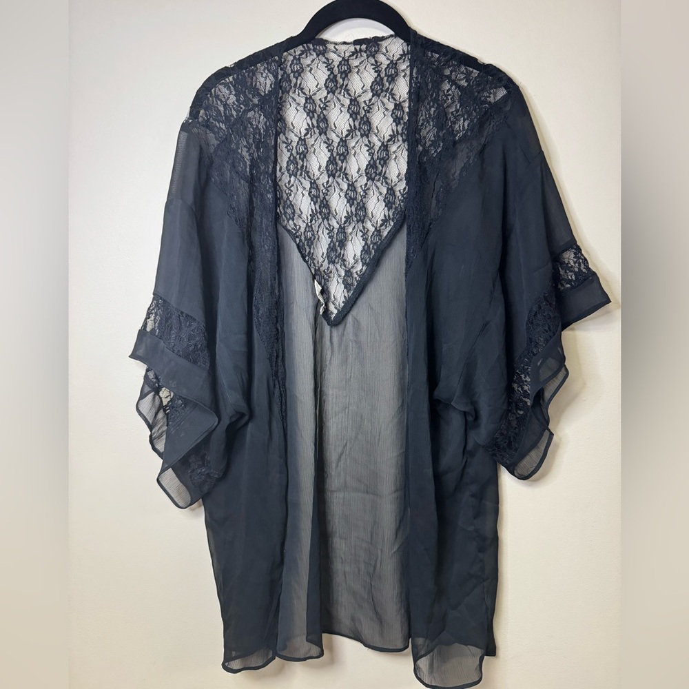 Kirra Black Lace Kimono